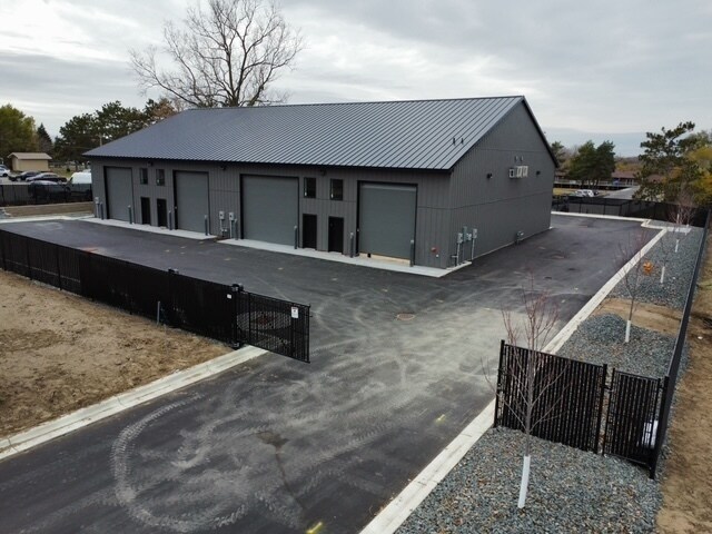 More Photos Of 5484 7th St NE, Fridley Warehouse For Sale