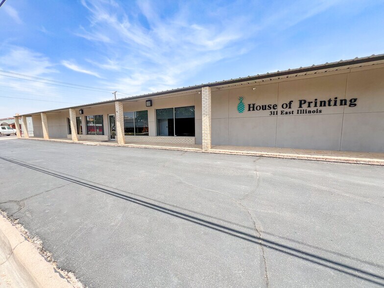 More Photos Of 311 E Illinois Ave, Midland Office For Sale