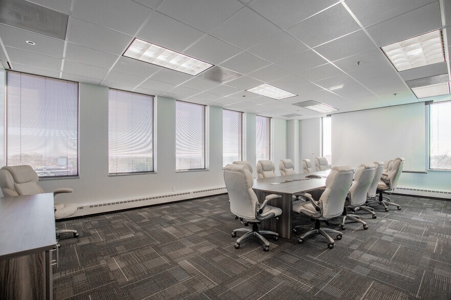 More Photos Of 9666 Olive Blvd, Olivette Office For Lease