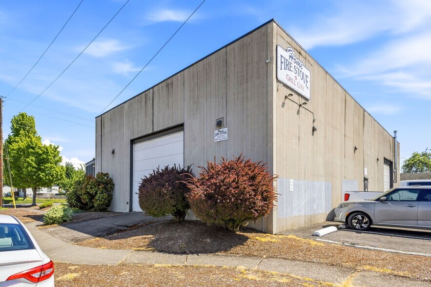 More Photos Of 1985 Liberty St NE, Salem Unknown For Lease