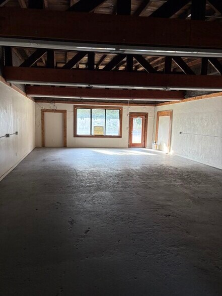 More Photos Of 1717 Warm Springs Rd, Columbus Office For Lease