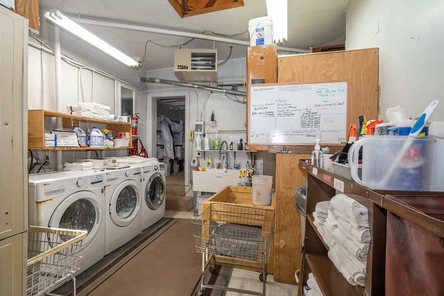 More Photos Of 627 Sudderth Dr, Ruidoso Hotel For Sale