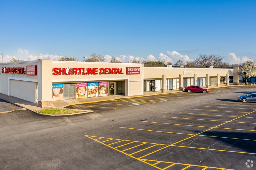 More Photos Of 9902-9912 E 21st St, Tulsa Unknown For Lease