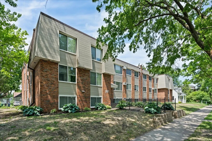 More Photos Of 3021 Longfellow Ave, Minneapolis Apartments For Sale