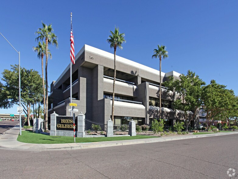 More Photos Of 701 N 44th St, Phoenix Office For Lease