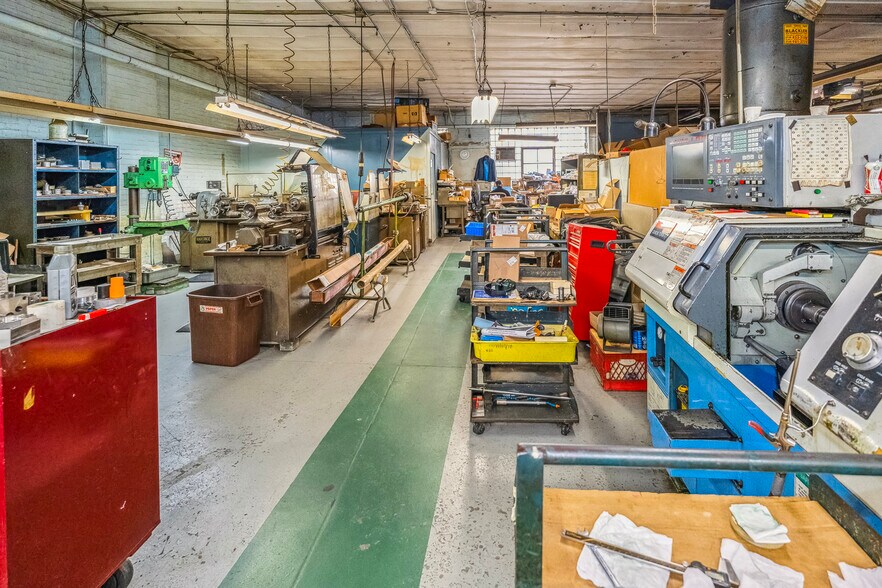 More Photos Of 6700 Third Ave, Brooklyn Flex For Sale