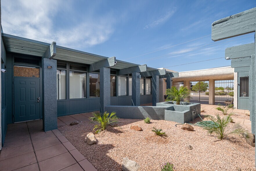 More Photos Of 11747 N 19th Ave, Phoenix Office For Sale