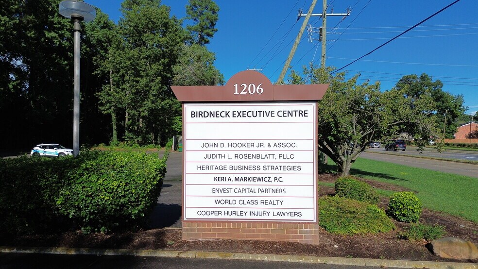 More Photos Of 1206 Laskin Rd, Virginia Beach Office For Lease