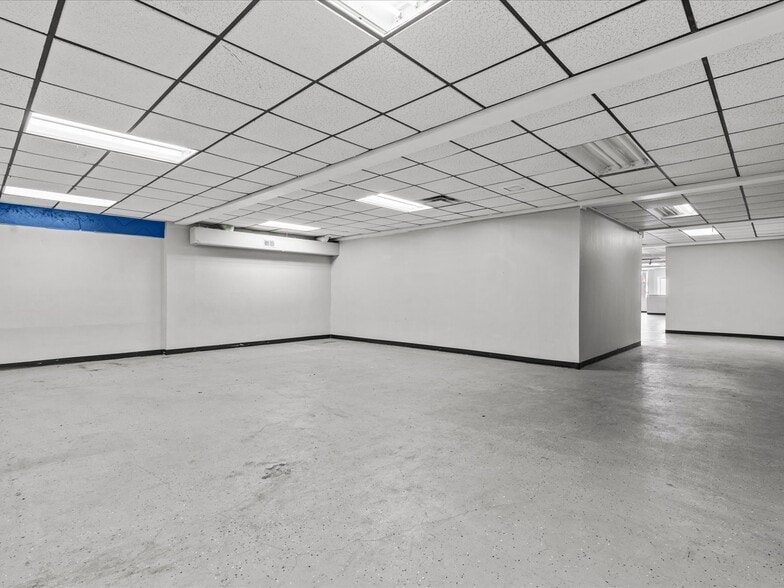 More Photos Of 61 W Central Ave, Lake Wales Flex For Sale