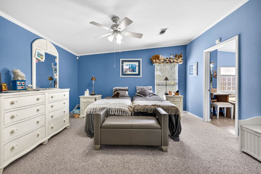 More Photos Of 3308 24th Ave SE, Ruskin Specialty For Sale