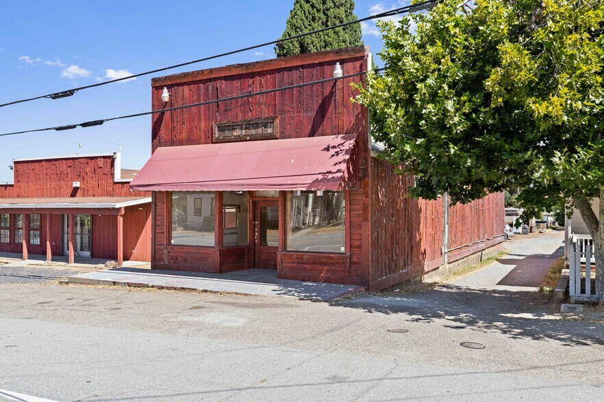 More Photos Of 30025 Yosemite Blvd, La Grange General Retail For Sale