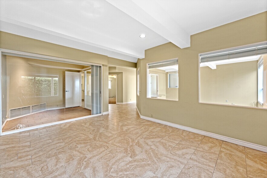 More Photos Of 1218-1224 Prospect St, La Jolla Office For Lease