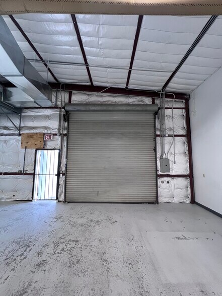 More Photos Of 811 S Santa Rita Ave, Tucson Warehouse For Lease