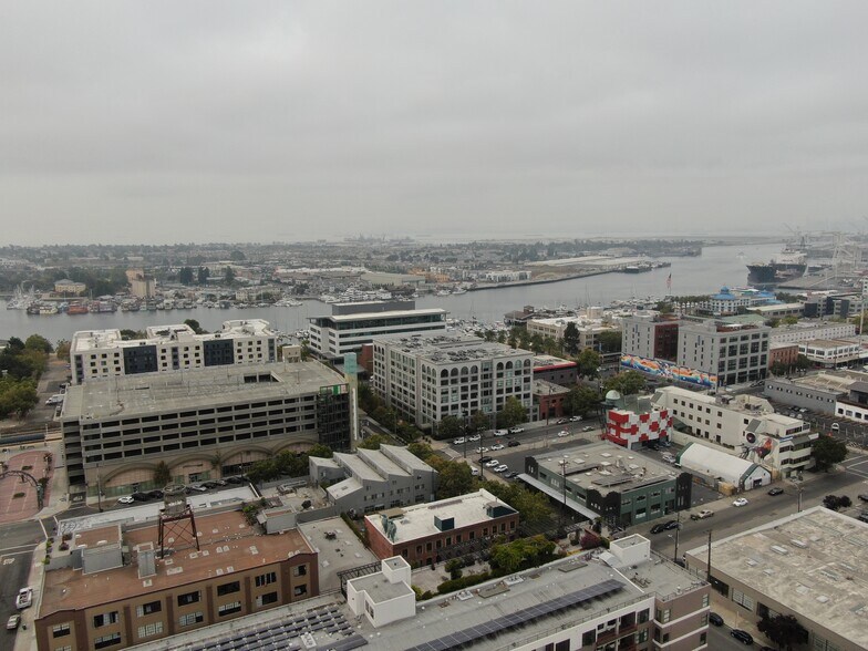 More Photos Of 401 Alice St, Oakland Research And Development For Sale
