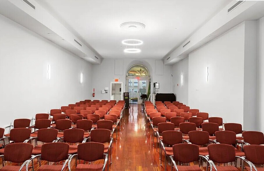 More Photos Of 75 Murray St, New York Office Residential For Sale