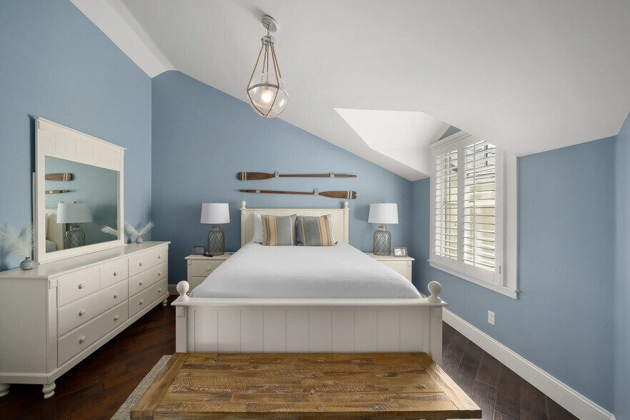 More Photos Of 74 San Francisco St, Avila Beach Flex For Sale