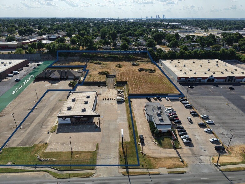 More Photos Of 1906 S Sheridan Rd, Tulsa Freestanding For Lease