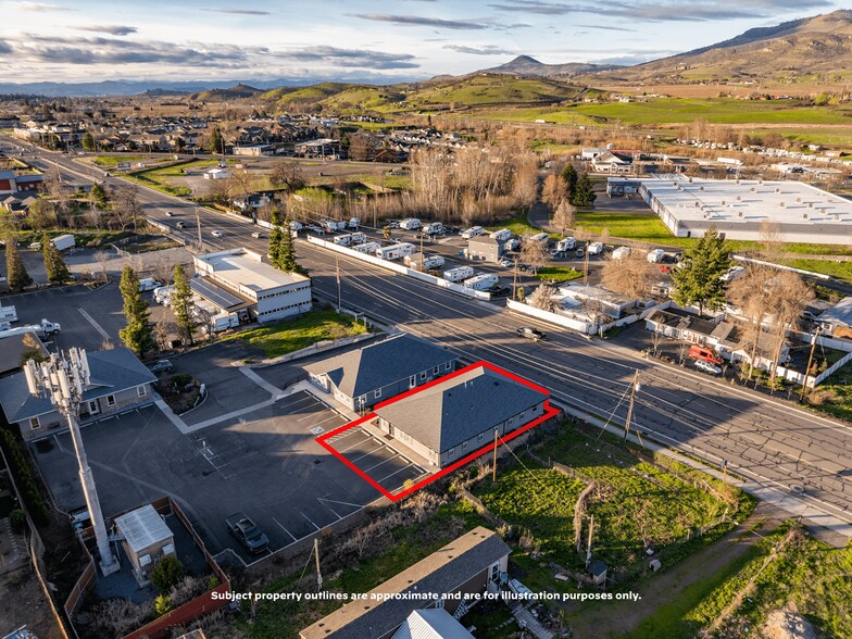 Primary Photo Of 296 S Pacific Hwy, Talent Medical For Sale