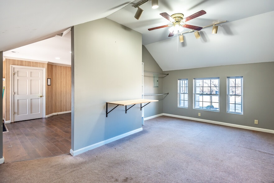 More Photos Of 3386 N State Route 123, Lebanon Office For Sale