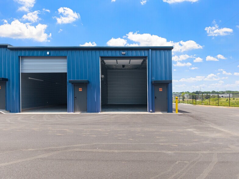 More Photos Of 720 Antioch Dr, Greenville Specialty For Lease