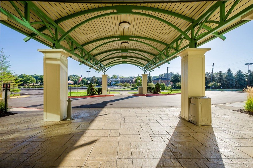 More Photos Of 6770 Dixie Hwy, Village of Clarkston Medical For Lease