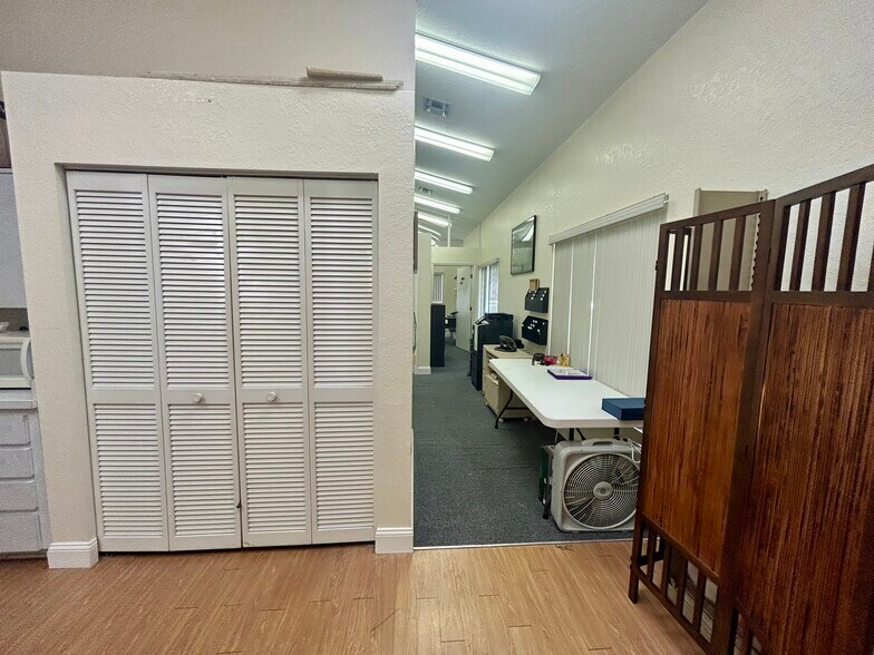 More Photos Of 5939 Virginia, New Port Richey Medical For Sale