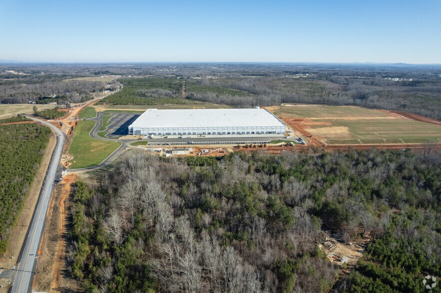 More Photos Of 121 Logistics Dr, Gaffney Unknown For Lease