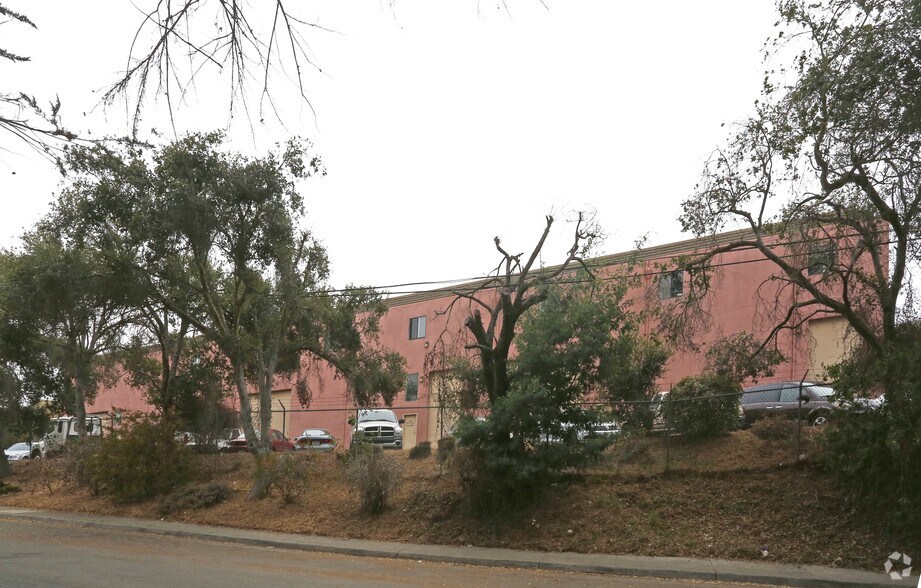 More Photos Of 800-804 Estates Dr, Aptos Warehouse For Lease
