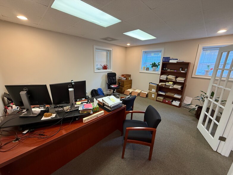 More Photos Of 1827 Powers Ferry Rd SE, Atlanta Office For Sale