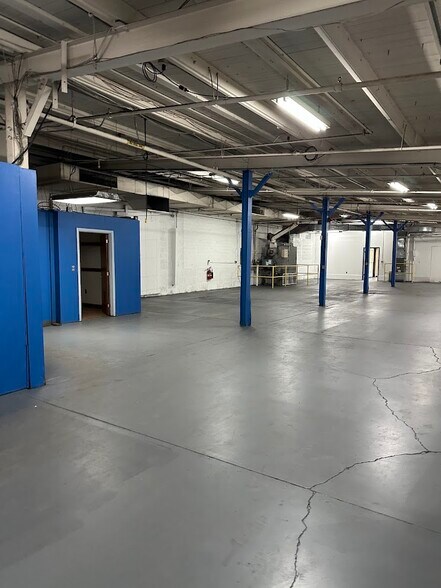 More Photos Of 655 Driving Park Ave, Rochester Warehouse For Lease