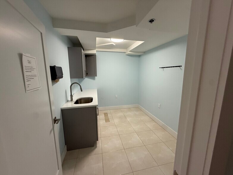 More Photos Of 299-307 Grand St, Jersey City Apartments For Lease