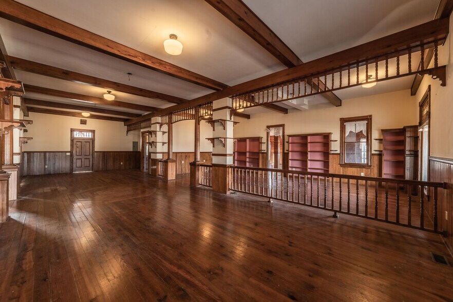 More Photos Of , Marion Unknown For Sale