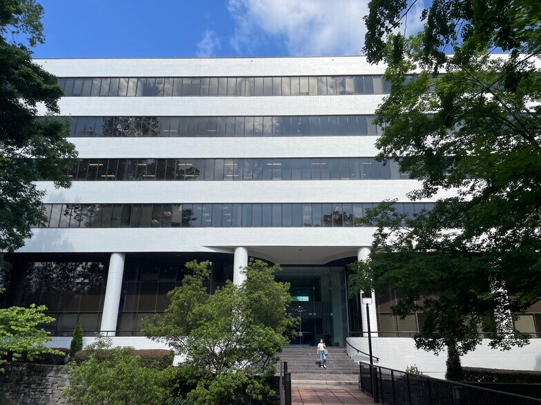 More Photos Of 5550 Peachtree Pky, Peachtree Corners Office For Lease