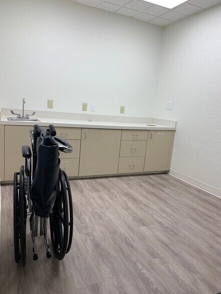 More Photos Of 35801-36091 US Hwy 19 N, Palm Harbor Freestanding For Lease