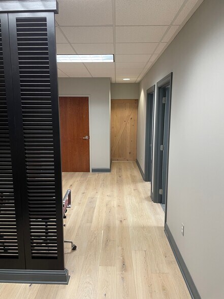 More Photos Of 3850 Bessemer Rd, Mount Pleasant Office Residential For Lease
