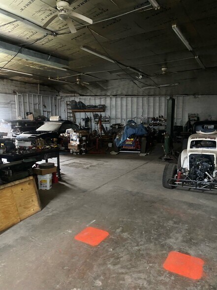 More Photos Of 1220 College St, Clarksville Industrial For Sale