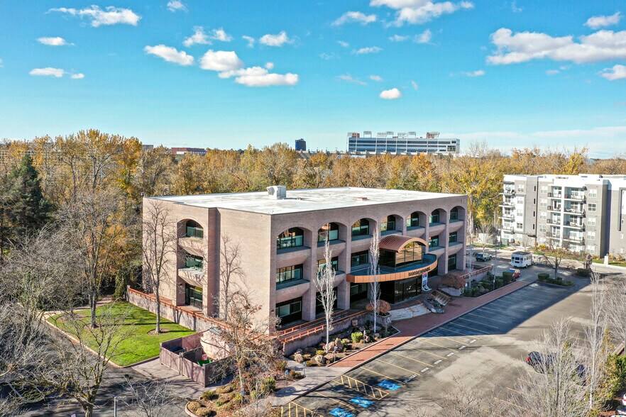 More Photos Of 815 Park Blvd, Boise Office For Lease