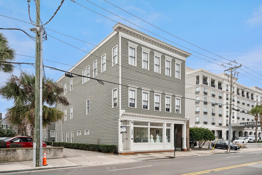 More Photos Of 121 Calhoun St, Charleston Office Residential For Lease