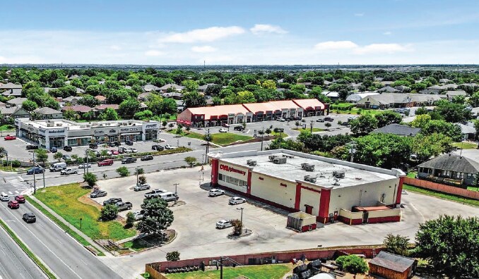 More Photos Of 2020 S Walnut Ave, New Braunfels Drugstore For Sale