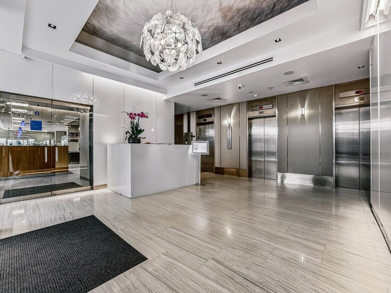 More Photos Of 150 SE 2nd Ave, Miami Office Residential For Lease