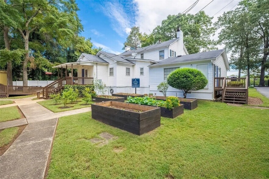 More Photos Of 5901 Statesville Rd, Charlotte Specialty For Sale