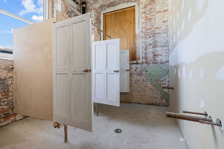 More Photos Of 28 Anawan St, Fall River Manufacturing For Sale