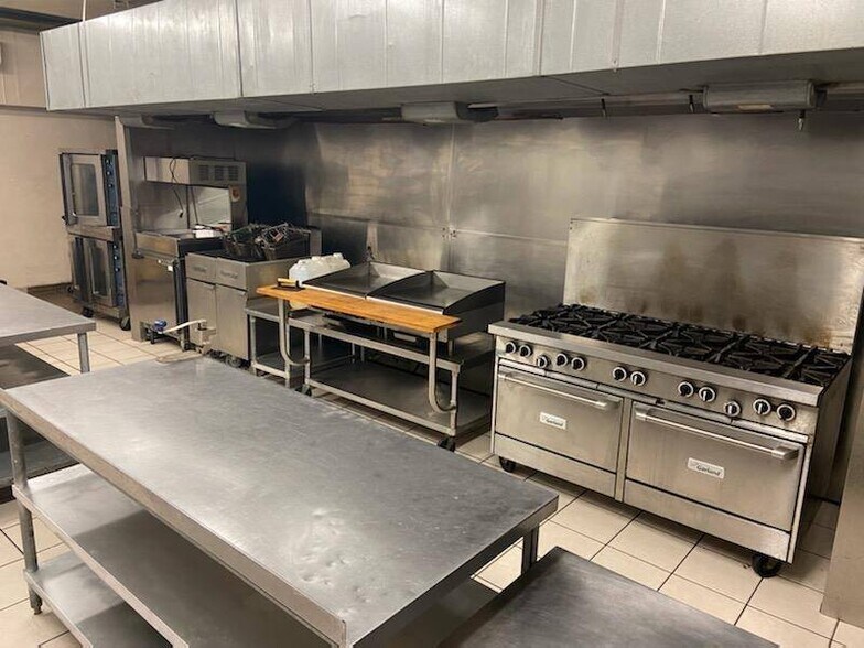 More Photos Of 306 E Thompson Ln, Nashville Freestanding For Sale