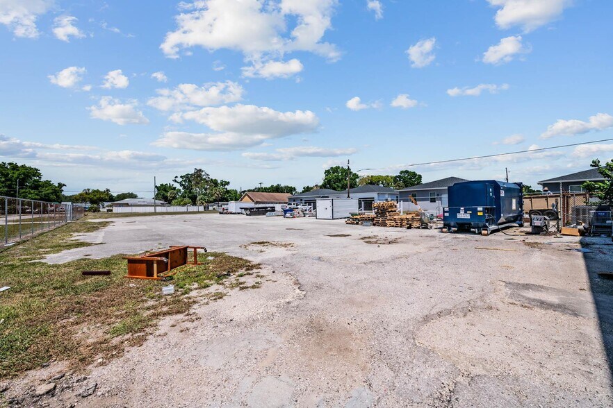 More Photos Of 1804 N Habana Ave, Tampa Manufacturing For Sale