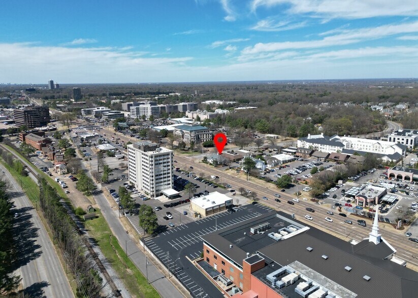 More Photos Of 6238 Poplar Ave, Memphis Office For Sale