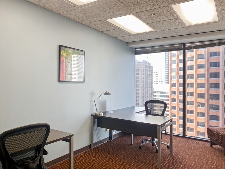 More Photos Of 650 Poydras St, New Orleans Coworking Space