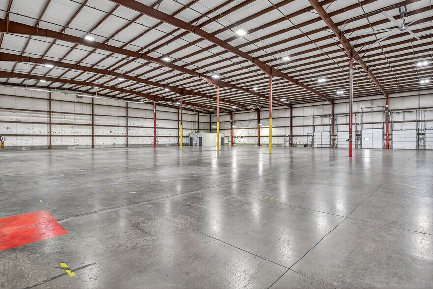 More Photos Of 1500 Dismuke Dr, Farmington Distribution For Sale