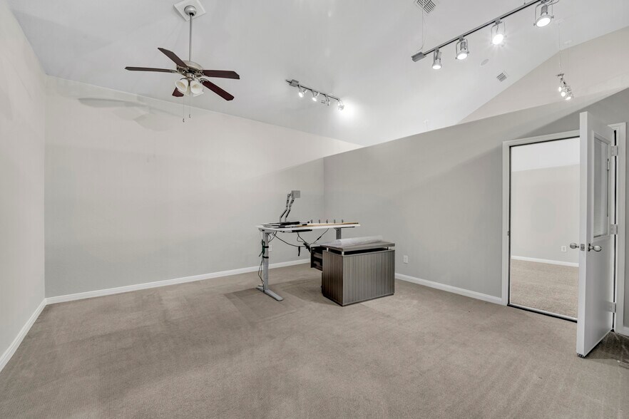 More Photos Of 840 E I-20 Hwy, Arlington Medical For Sale