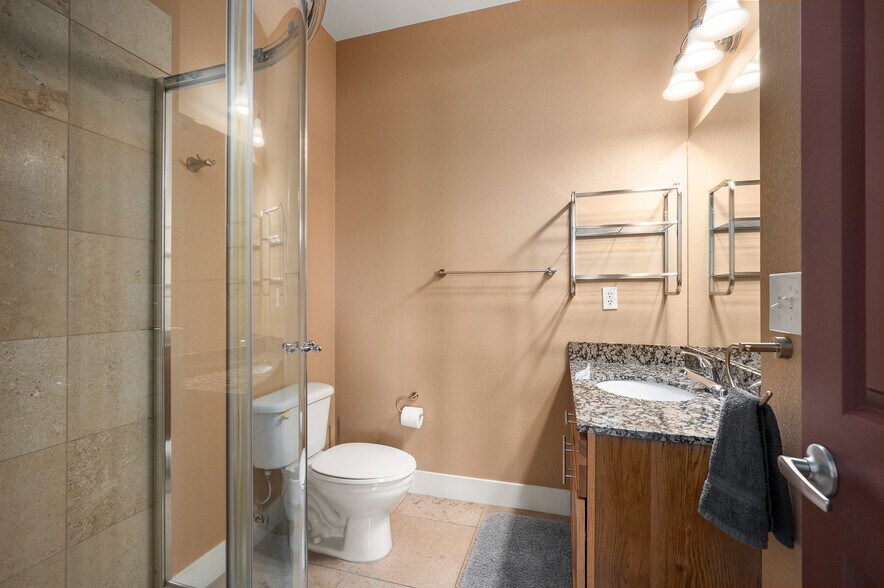 More Photos Of 2401-2405 E 28th Ave, Denver Office For Sale