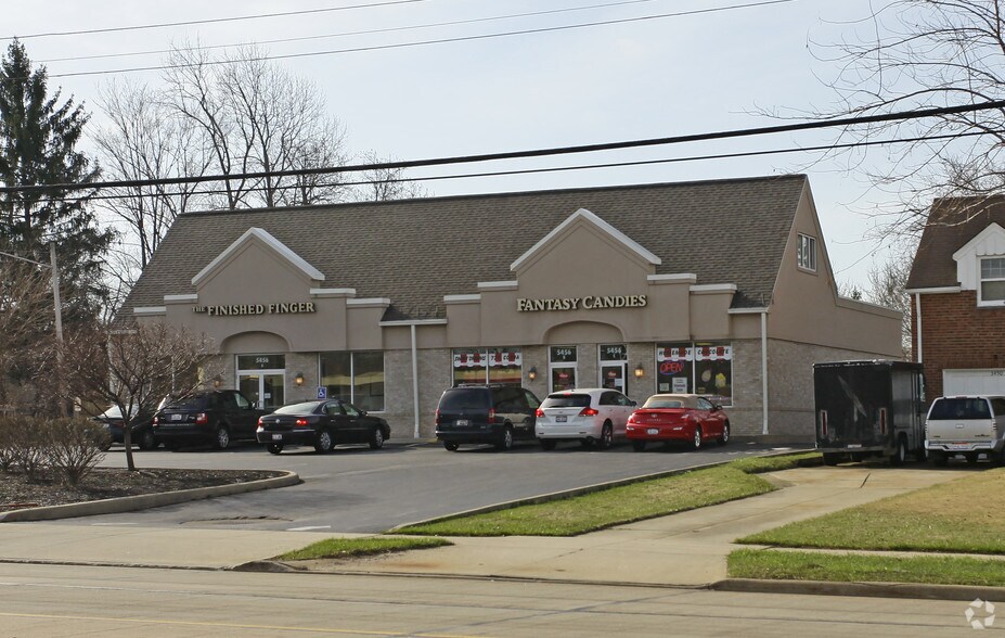 More Photos Of 5456 Mayfield Rd, Lyndhurst Storefront For Lease